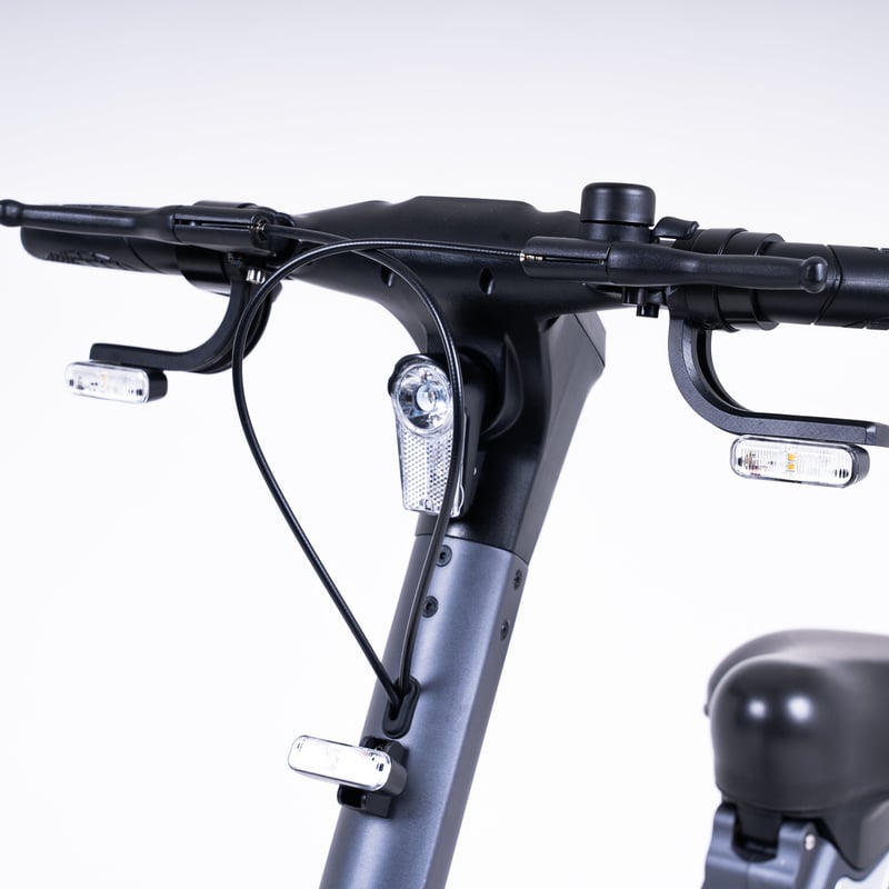 VELMO SPARK(ベルモ スパーク)/特定小型原付（20キロ/6キロ）免許不要