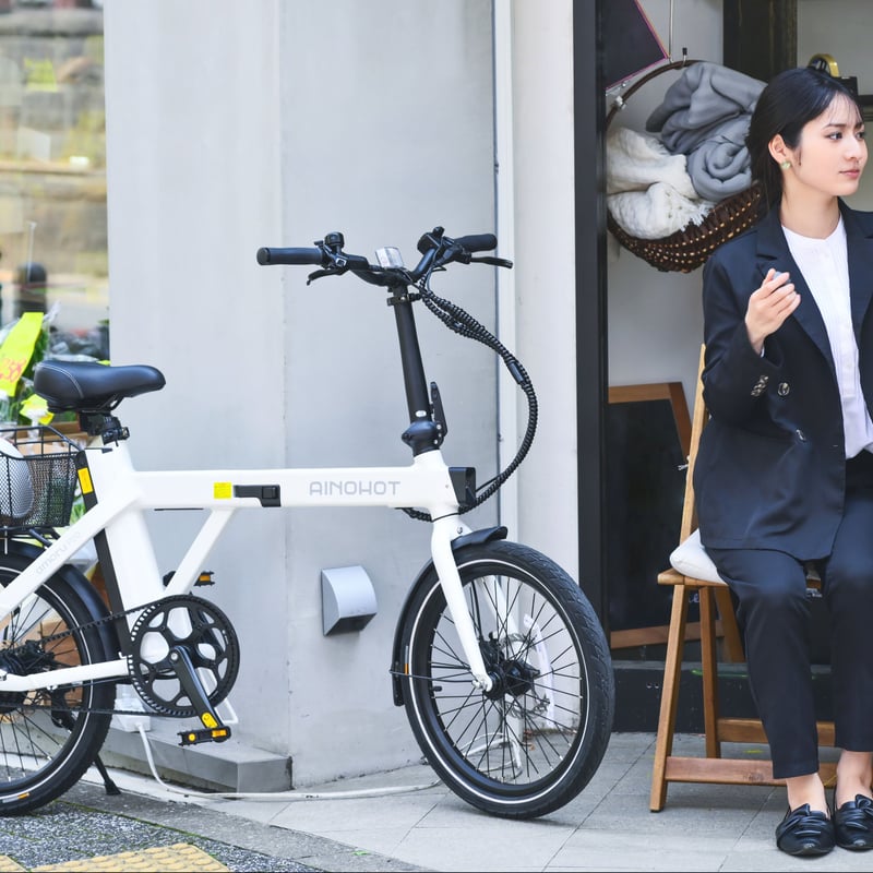 AINOHOT amoru P20 折りたたみ自転車 ホワイト 20インチ AINOHOT amoru P20 ☆折り畳み 電動アシスト自転車【型式認定