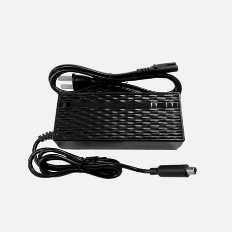 glafit LOM専用バッテリー充電器 ¥24,200 (税込) glafit LOM専用バッテリー充電器 ¥24,200 (税込)