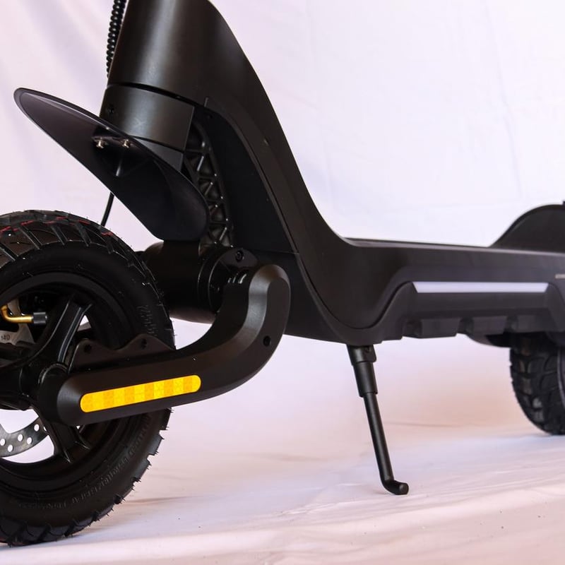 MTM RiSE M-1S(ムツミコネクト)/特定小型原付（20キロ/6キロ）免許不要