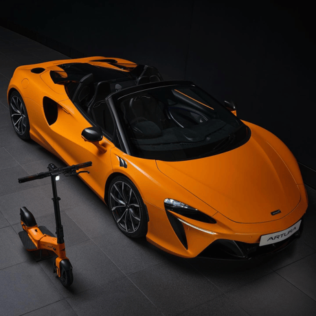 PURE x McLaren Flex 電動キックボード｜特定小型原付｜免許不要・折りたたみ式