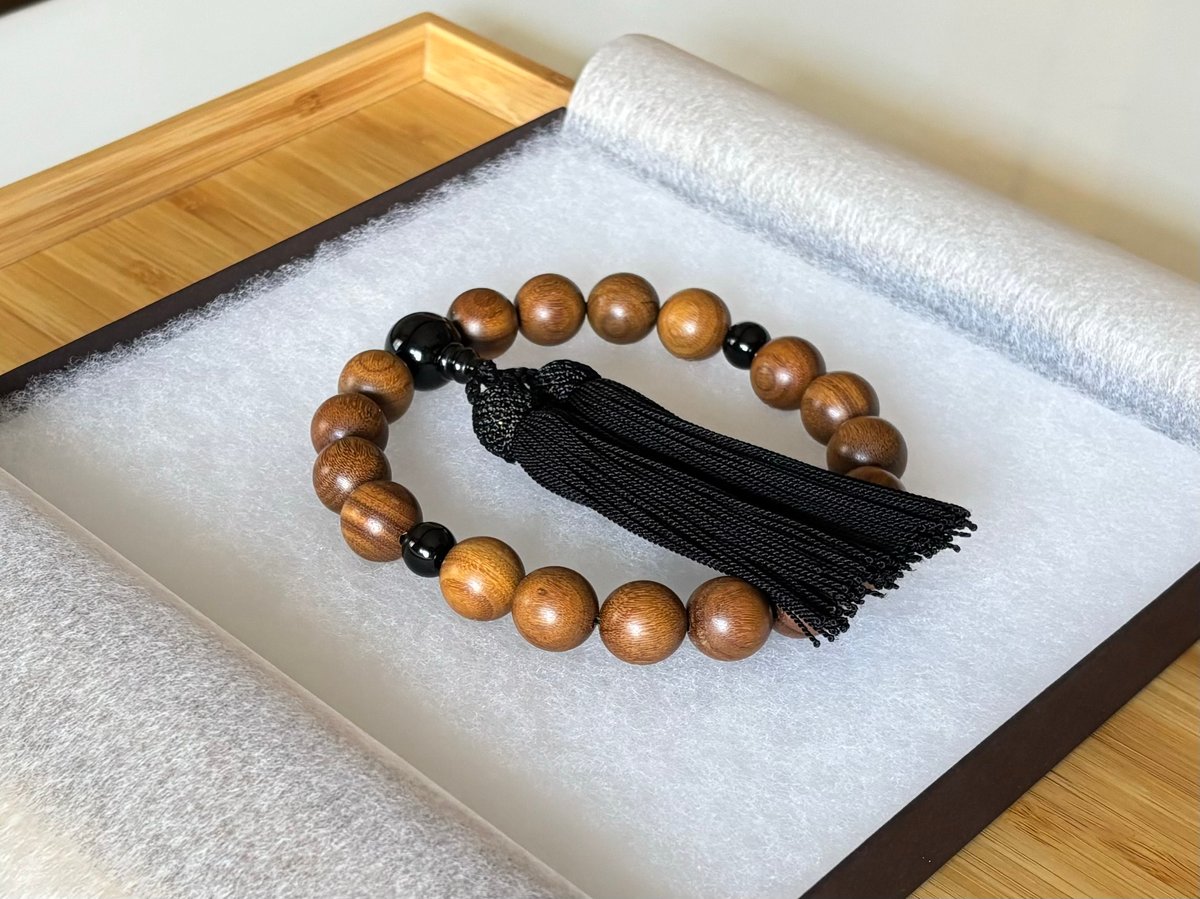白檀（香り無し）・オニキス／手作り略式念珠 | shin-mala