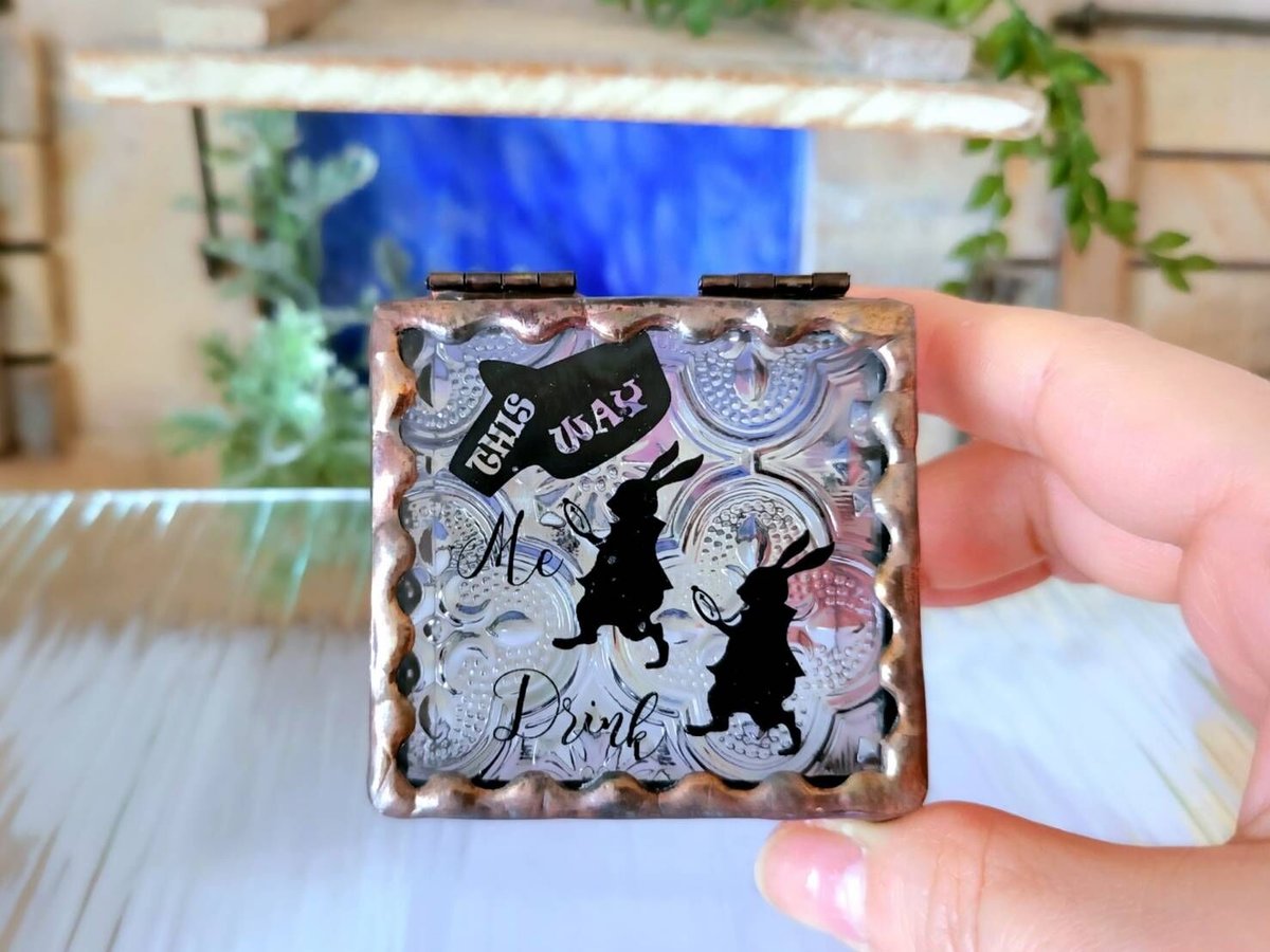 ステンドグラス 小物入れ 「不思議の国のアンティーク☆ミニBOX