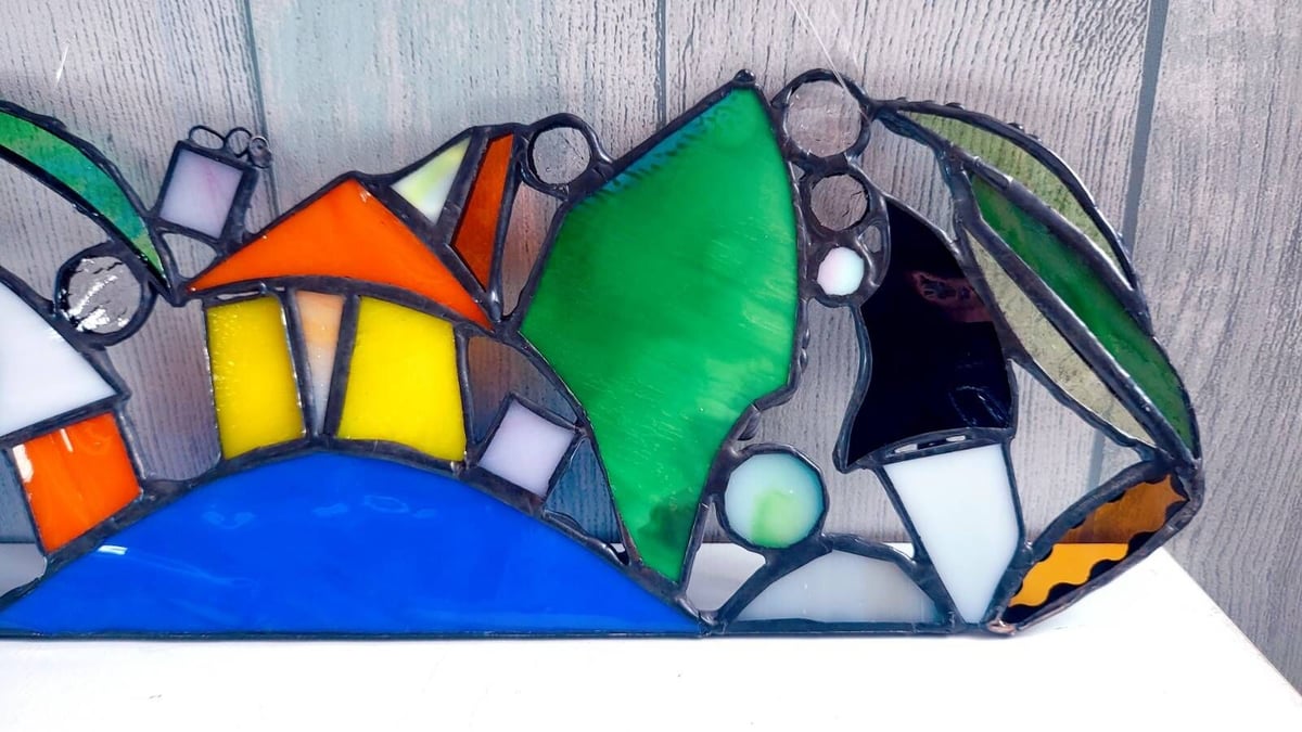 ハンドメイドのステンドグラス　魔女のシルエット ハンドメイドのステンドグラス 魔女のシルエット