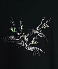 2000s cat embroidery t-shirt