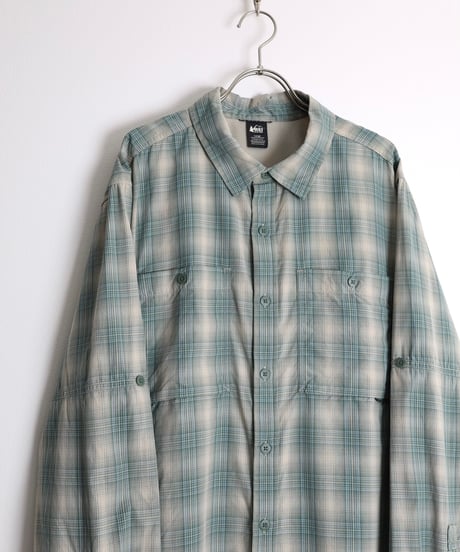 2000s "REI" l/s outdoor designed shirt