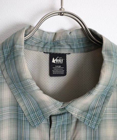 2000s "REI" l/s outdoor designed shirt