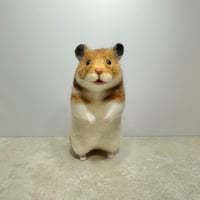 1047