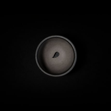 QUTOTEN. 円 -MADOKA- 黒釉
