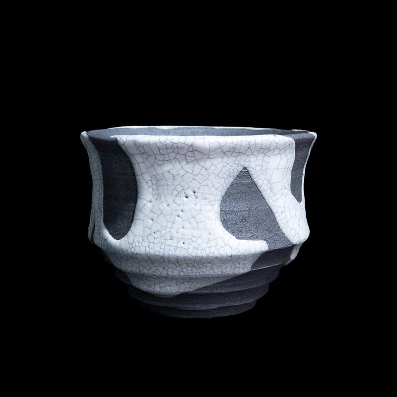陶器製クリーマー 白黒装飾 かみ山陶器 白マット貫入ソリ | Ducks ( plants. )