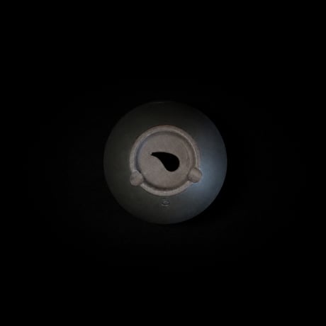 QUTOTEN. 円 -MADOKA- 黒釉