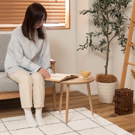 3本脚のシンプルなネストテーブル「Naturia(ナチュリア)」