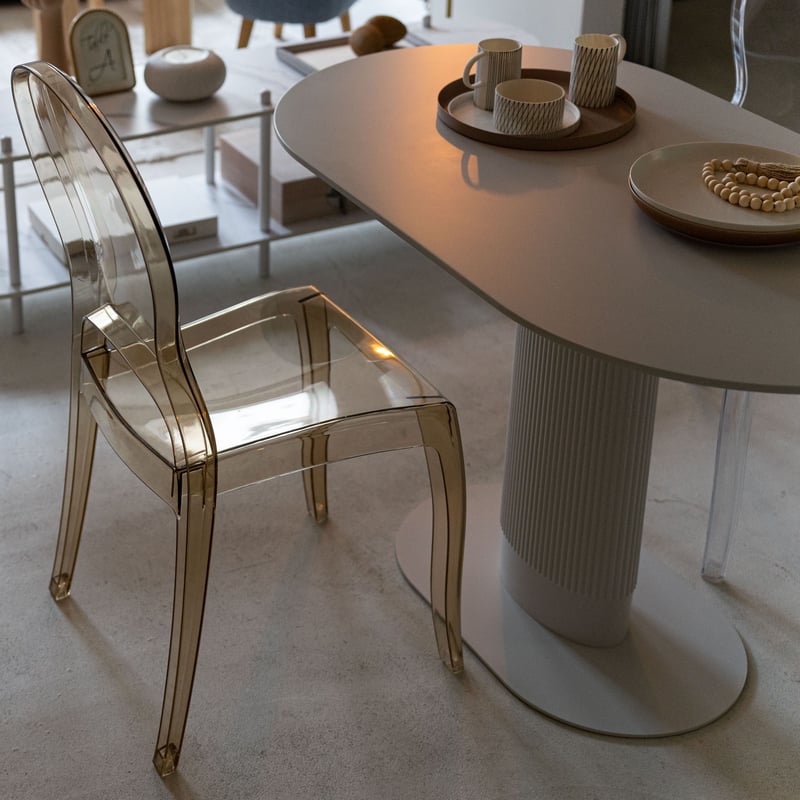 真っ白の楕円形の洋風テーブル「CAMILA(カミラ)」 | インテリア王国