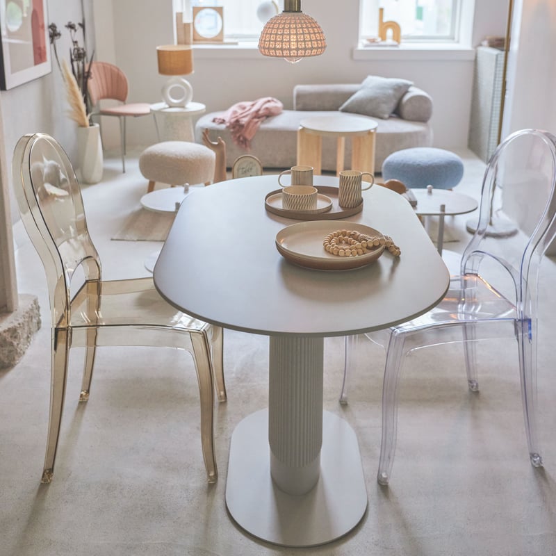 真っ白の楕円形の洋風テーブル「CAMILA(カミラ)」 | インテリア王国