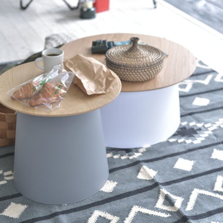 モダンな円形テーブル「Tienna(ティエーナ)」 小（天板：49cm 高さ42.5cm）