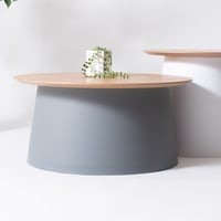 モダンな円形テーブル「Tienna(ティエーナ)」 大（天板：69cm 高さ32.5cm）