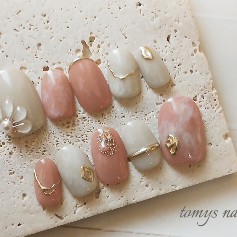 ⋆.⸜落ち着いたニュアンスカラー⸝.⋆ネイルチップ | tomys