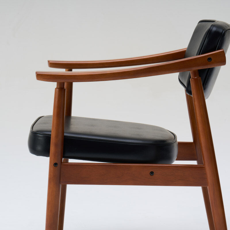 カリモク60 Dチェア スタンダードブラック | クラシノ家具店