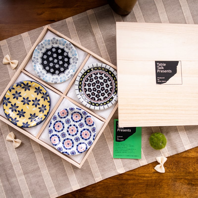 ポタリーフィールド 八客小皿揃（木箱）［ギフトセット］ | AWASAKA