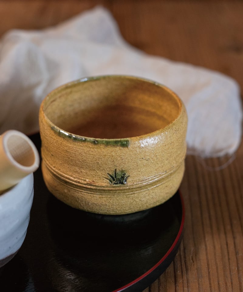 黄瀬戸筒形・粉引刷毛目 抹茶盌（木箱）［ギフト］ | AWASAKA