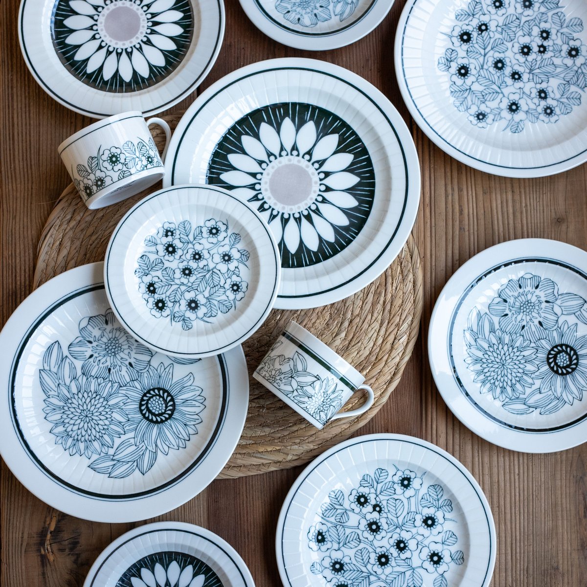 アンティコフラワー ケーキプレート | AWASAKA