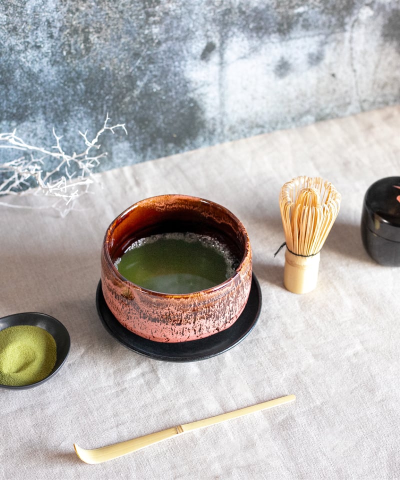 アメ釉紅流し・青うのふ掛け分け 抹茶盌［ギフト］ | AWASAKA