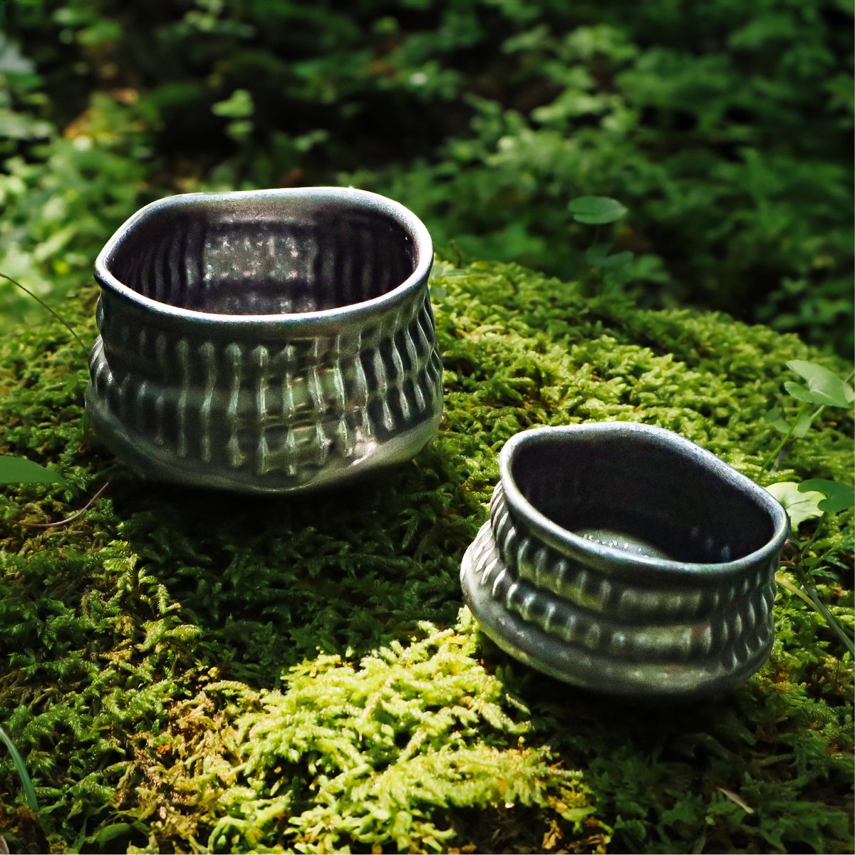 ウサギ彫刻の茶釜 冬樹銘