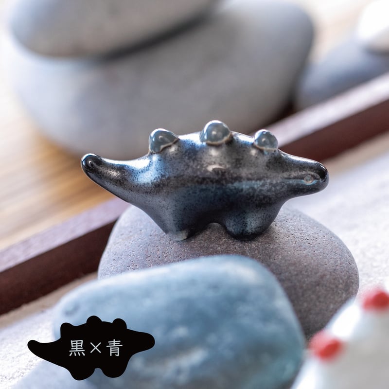 時代物　旧蔵　神獣　古玉の彫刻　箸置き？筆置き？ 詳細不明 江戸っ子恐竜 ステゴザウルス 箸置 | AWASAKA
