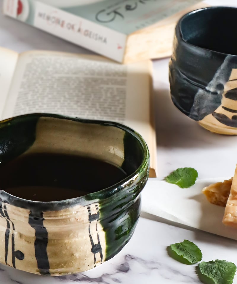 絵織部・黒織部 抹茶盌（木箱）［ギフト］ | AWASAKA