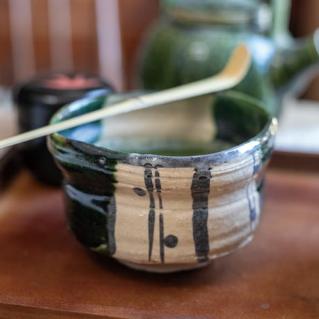 絵織部・黒織部　抹茶盌（木箱）［ギフト］