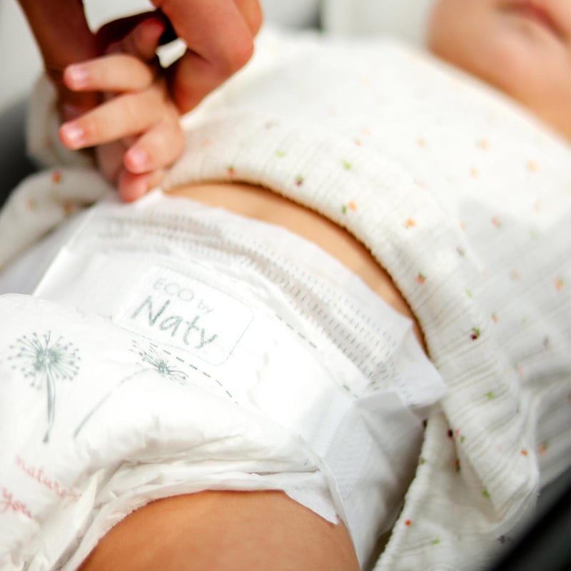 Naty 敏感肌用 おむつ オーガニック Amazon | Naty, 敏感肌用おむつ、サイズ 4, 15～40 lbs (7-18 kg