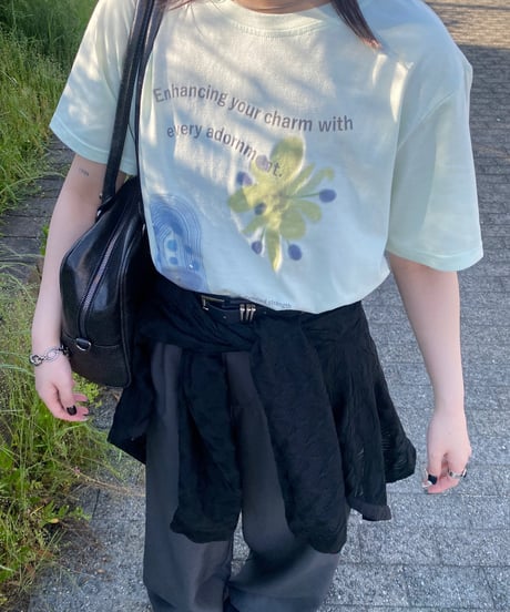 【即納商品】bloom with edge t-shirt
