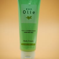 オリーボディクリーム　110g