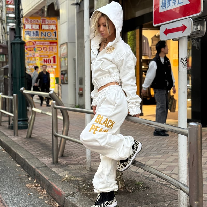 豹羅セットアップ | BLACKPEACH
