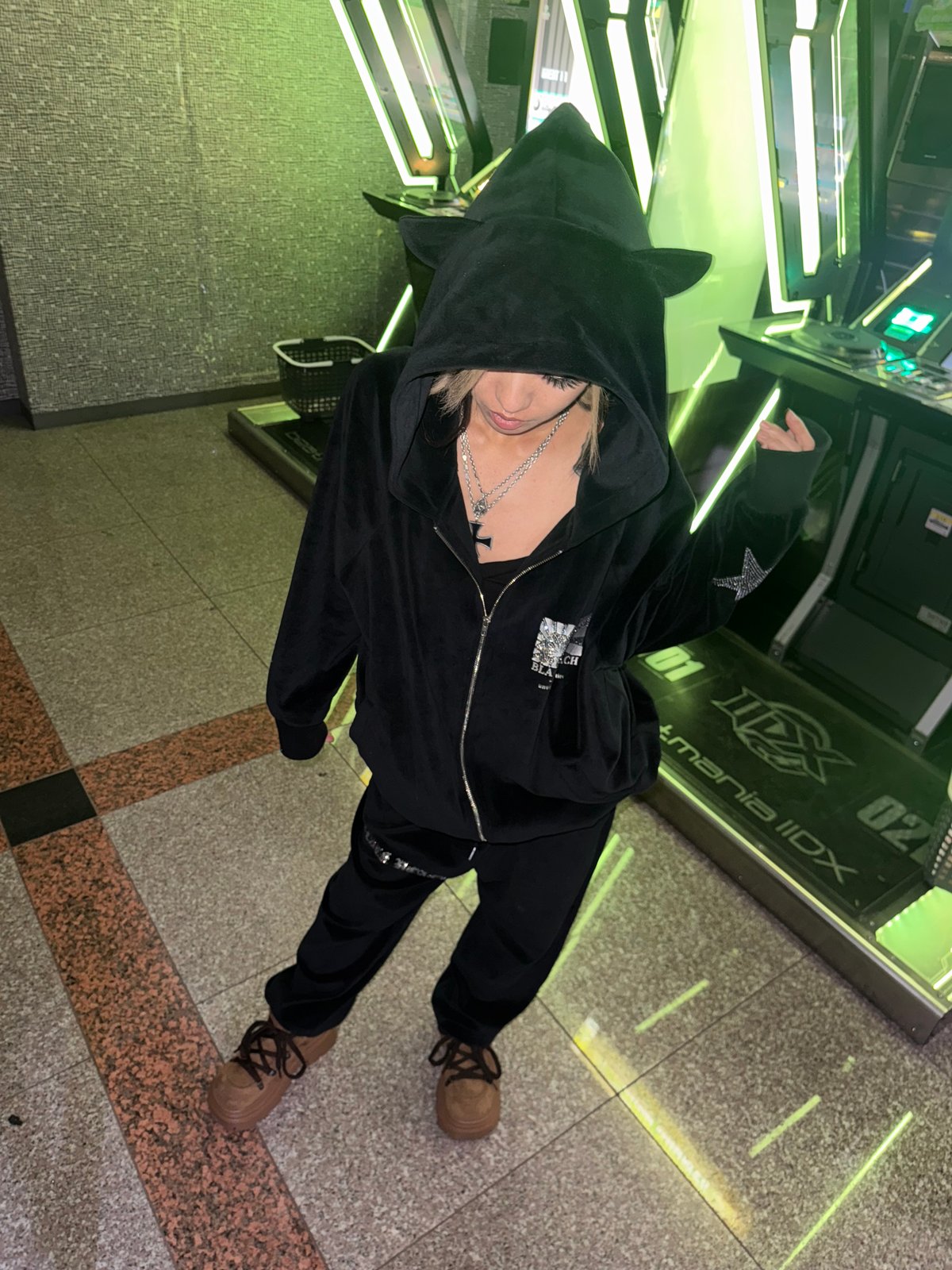 数量限定再入荷！！ベロア ロングセットアップ | BLACKPEACH