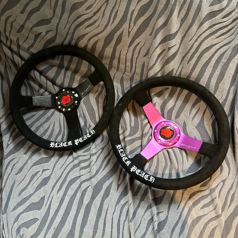 BLACK PEACH staring | BLACKPEACH