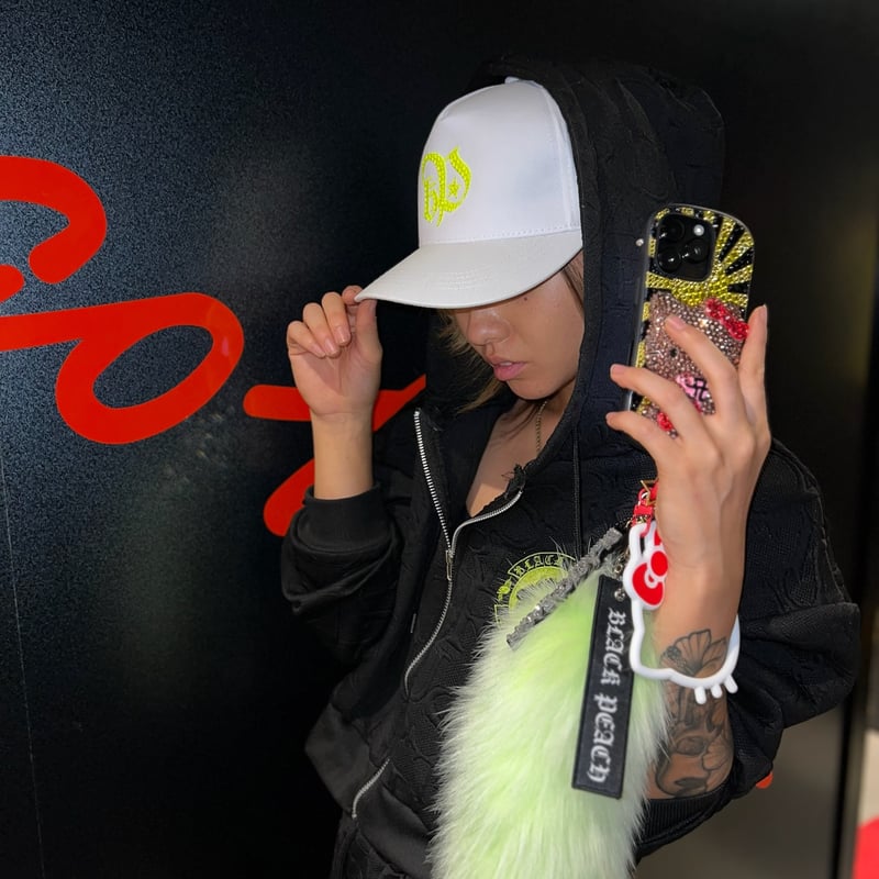 しっぽキーホルダー | BLACKPEACH