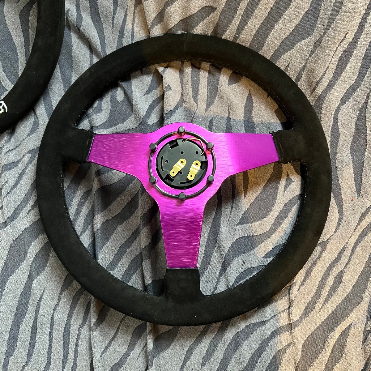 BLACK PEACH staring | BLACKPEACH