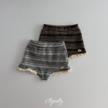 ellymolly/72. has wool nikerz  3-11