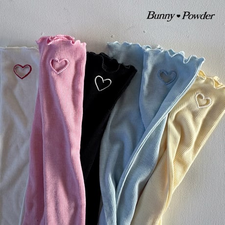 bunnypowder/144. heart knee socks FREE
