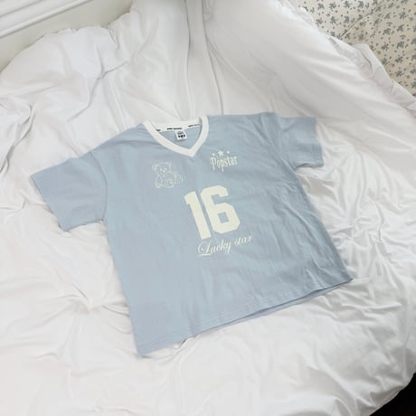 sm2/8. v neck bear T-shirt 9-17