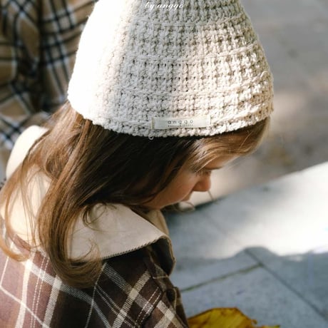 anggo/29. (acc) anna hat FREE