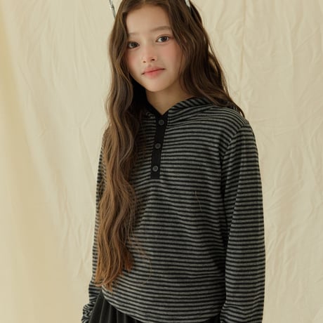 sm2/9. finger gimo hood T-shirt 9-17