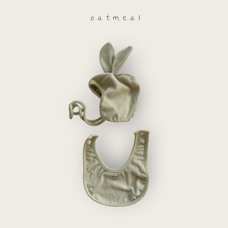 oatmeal/23. bebe terry set bib FREE