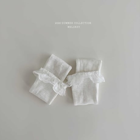 melikey/105. elly fril socks FREE