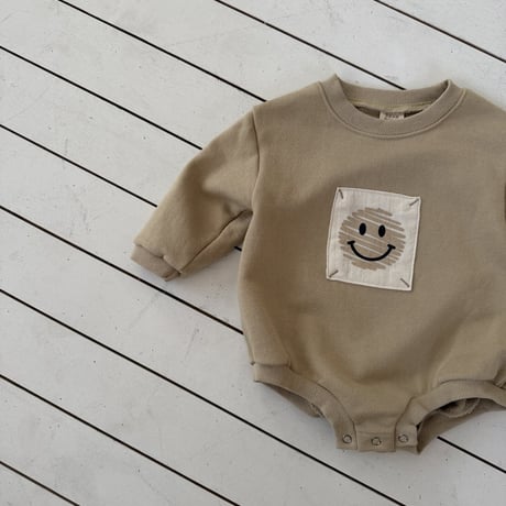 bebeholic/6. smile patch suit S-L