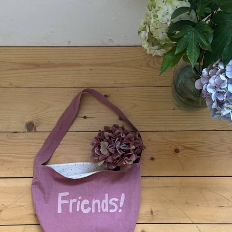 bananaj/47. friends bag FREE