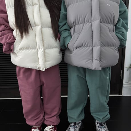 our/88. 26FW padding vest ADULT