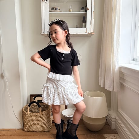 comma/111. square fril T-shirt 160-170
