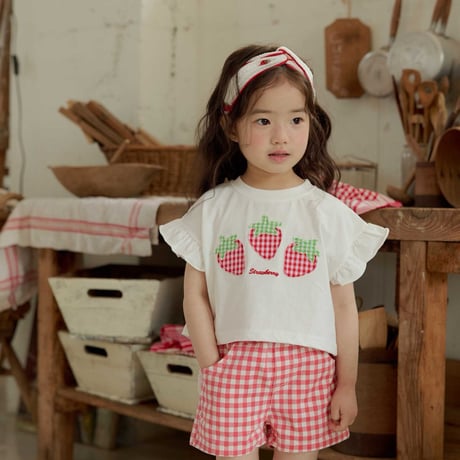 melikey/5. strawberry patch T-shirt XS-XL